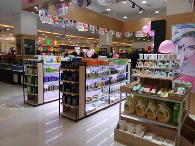 小資生活加盟致富不用愁？理性看待化妝品零售店的盈利前景